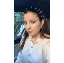 Dyt. Müge Askı — Diyetisyen. Portre fotoğrafı.