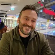 Uzm. Dr. Alaattin Cenk Ercan — Psikiyatri, İstanbul. Portre fotoğrafı.