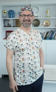 Prof. Dr. Yüksel Cem Aygün profilinde yer alan galeri fotoğrafı.