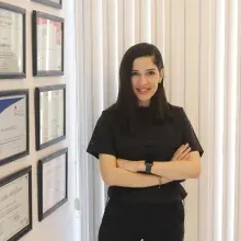 Uzm. Dt. Seray Keçeli Onat — Adana. Portre fotoğrafı.
