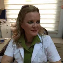 Uzm. Dr. Ayten Keçeci — Fiziksel Tıp Ve Rehabilitasyon, Düzce. Portre fotoğrafı.