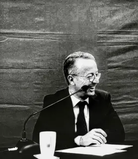 Prof. Dr. Kemal Uygur profilinde yer alan galeri fotoğrafı.