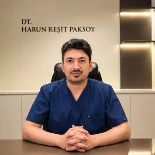 Dt. Harun Reşit Paksoy — Diş Hekimi, Kahramanmaraş. Portre fotoğrafı.