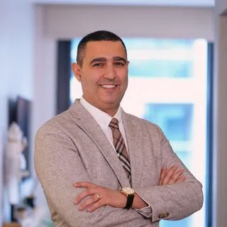 Dr. Öğr. Üyesi Erhan Erkan — İstanbul. Portre fotoğrafı.