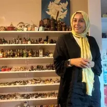 Psk. Sibel Kaliç Varolgüneş — Psikoloji, İstanbul. Portre fotoğrafı.