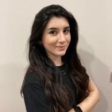 Fzt. Hazal Eraydın — Fizyoterapi Ve Rehabilitasyon, Beşiktaş, İstanbul. Portre fotoğrafı.