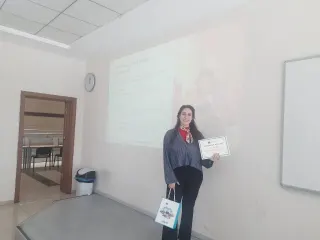 Dkt. Berce Albayrak profilinde yer alan galeri fotoğrafı.