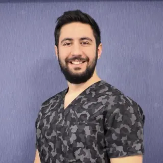 Uzm. Dt. Özün Karaahmetoğlu profilinde yer alan galeri fotoğrafı.