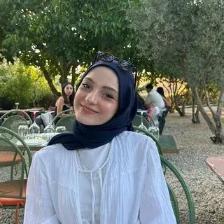 Psk. Tuba Cemre Durmuş — Psikoloji, İstanbul. Portre fotoğrafı.