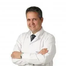 Op. Dr. Tevfik Öncan — Ortopedi Ve Travmatoloji, Osmangazi, Bursa. Portre fotoğrafı.