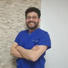 Op. Dr. Berk Karataş — Üroloji, Bursa. Portre fotoğrafı.