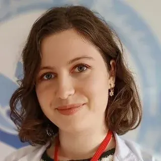 Dkt. Deniz Kaya Sağlam — Dil ve Konuşma Terapisi. Portre fotoğrafı.