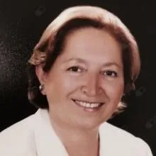 Prof. Dr. Hülya Aydın — Plastik Rekonstrüktif Ve Estetik Cerrahi, Bahçelievler, İstanbul. Portre fotoğrafı.