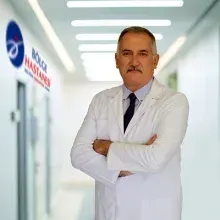 Op. Dr. Nasır Noberi — Çocuk Cerrahisi, Pendik, İstanbul. Portre fotoğrafı.