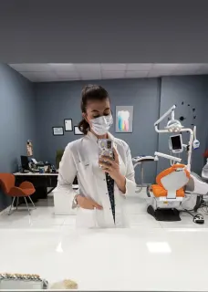 Dt. Öznur Keleş profilinde yer alan galeri fotoğrafı.