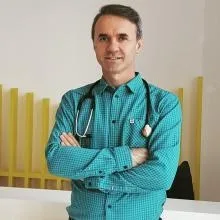 Uzm. Dr. Zeynel Albayrak — Çocuk Sağlığı Ve Hastalıkları, İstanbul. Portre fotoğrafı.