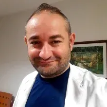 Fzt. Ahmet Başçelik — Fizyoterapi Ve Rehabilitasyon. Portre fotoğrafı.