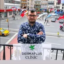 Op. Dr. Orkun Uyanık — Plastik Rekonstrüktif Ve Estetik Cerrahi, İstanbul. Portre fotoğrafı.