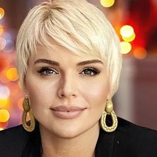Dr. Tuğba Arslan — Pratisyen, Elazığ. Portre fotoğrafı.
