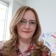 Uzm. Dr. Filiz Kılıç — Çocuk ve Ergen Psikiyatrisi, Şehitkamil, Gaziantep. Portre fotoğrafı.