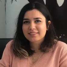 Psk. Arzu Haliloğlu — Psikoloji, Bakırköy, İstanbul. Portre fotoğrafı.