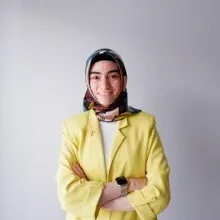 Dyt. Sevde Nur Yılmaz — Diyetisyen, Kayseri. Portre fotoğrafı.