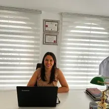 Uzm. Dr. Sema Nur Türkoğlu Dikmen — Psikiyatri, Aksaray. Portre fotoğrafı.