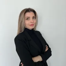 Burcu Esin Camgöz — Aile Danışmanlığı, Sakarya. Portre fotoğrafı.