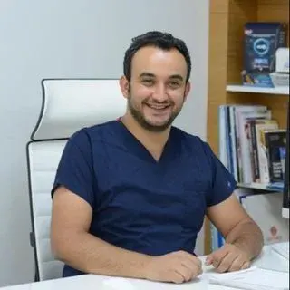 Dt. Faruk Tanrıverdi — Diş Hekimi, Kocasinan, Kayseri. Portre fotoğrafı.