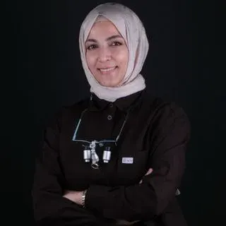 Uzm. Dt. Nilüfer Sümeyra Yıldırım — Sakarya. Portre fotoğrafı.