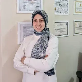 Fzt. Hande Reyhan Hasçelik — Fizyoterapi Ve Rehabilitasyon, İstanbul. Portre fotoğrafı.