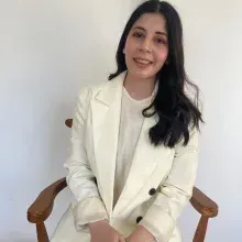 Psk. Dan. Leyla Yıldırım — Psikolojik Danışma ve Rehberlik, İstanbul. Portre fotoğrafı.