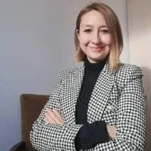 Doç. Dr. Hesna Gül — Çocuk ve Ergen Psikiyatrisi, Ankara. Portre fotoğrafı.