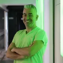 Dr. Dt. Bora Arifoğlu — Kayseri. Portre fotoğrafı.