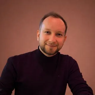Psk. Dan. Engin Yanak — Psikolojik Danışma ve Rehberlik, İstanbul. Portre fotoğrafı.