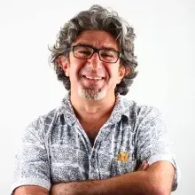 Dt. Orhan Sağlam — Diş Hekimi, Muğla. Portre fotoğrafı.
