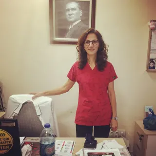 Op. Dr. Şule Ünsal profilinde yer alan galeri fotoğrafı.