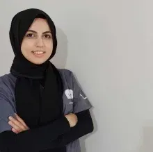 Dt. Selen Kutluk — Diş Hekimi, Başakşehir, İstanbul. Portre fotoğrafı.