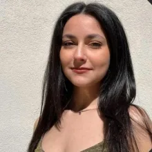 Psk. Hande Şurgun — Psikoloji, Ankara. Portre fotoğrafı.