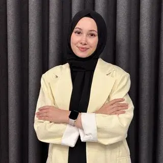 Psk. İrem Durmaz — Psikoloji. Portre fotoğrafı.