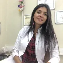 Dyt. Karanfil Özdemir — Diyetisyen, İstanbul. Portre fotoğrafı.