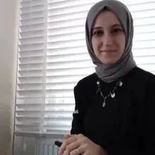 Psk. Dan. Elif Danışman — Psikolojik danışma ve rehberlik, Bolu. Portre fotoğrafı.