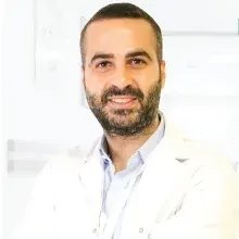 Doç. Dr. Cem Bölük — Nöroloji, İskenderun, Hatay. Portre fotoğrafı.
