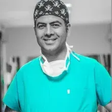 Prof. Dr. Mustafa Kıraç — Üroloji, Ankara. Portre fotoğrafı.