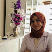 Dyt. Nalan Güzel — Diyetisyen. Portre fotoğrafı.