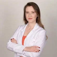 Dyt. Beyza Yağcıoğlu — Diyetisyen, Afyonkarahisar. Portre fotoğrafı.