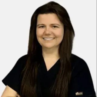 Dr. Dt. Tansu Şendurur — Maltepe, İstanbul. Portre fotoğrafı.