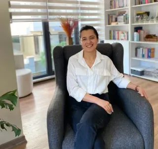 Kl. Psk. Müjgan Pekçetin profilinde yer alan galeri fotoğrafı.
