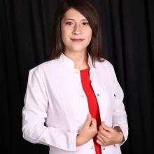 Dt. Elif Kapran — Diş Hekimi, Nilüfer, Bursa. Portre fotoğrafı.