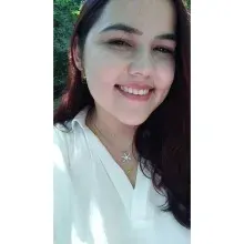 Psk. Özge Akkuş — Psikoloji. Portre fotoğrafı.
